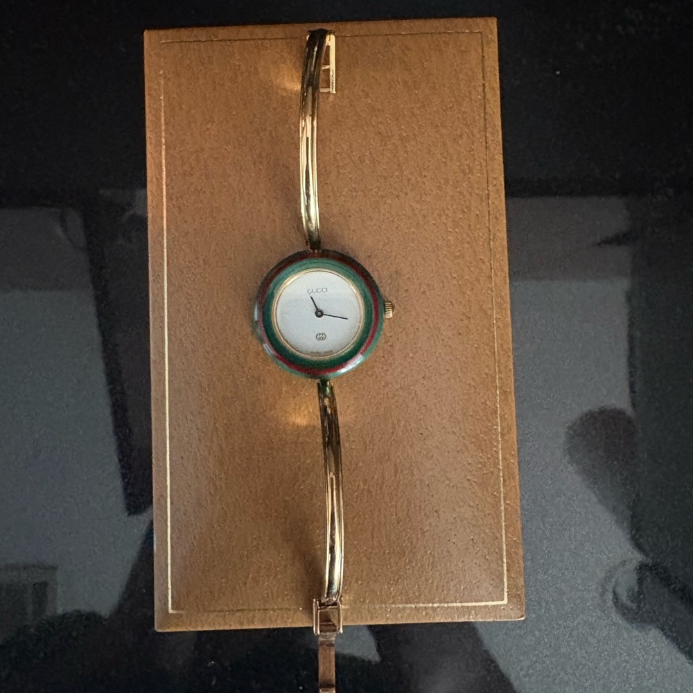 Gucci Gold Watch with Colorful Bezels - Picture 3 of 4